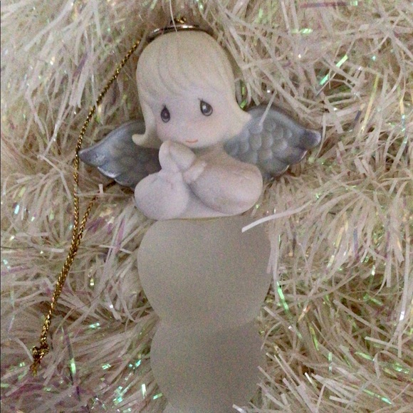 Precious Moments Angel Icicle ornament with box. - Picture 7 of 12